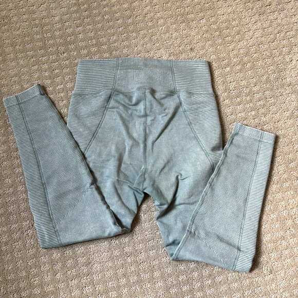 Offline by Aerie compression legging - Picture 2 of 3